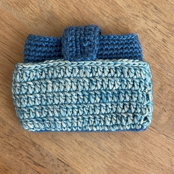 Crochet Card Wallet 🧶 - Picture 2 of 5